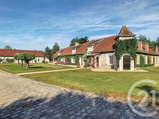 Afficher la photo en grand maison à vendre - 11 pièces - 389.11 m2 - ROMORANTIN LANTHENAY - 41 - CENTRE - Century 21 Sologne Immobilier