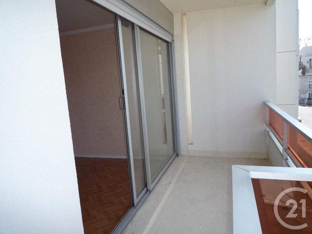 Afficher la photo en grand Appartement F2 à louer - 2 pièces - 55.0 m2 - ROMORANTIN LANTHENAY - 41 - CENTRE - Century 21 Sologne Immobilier