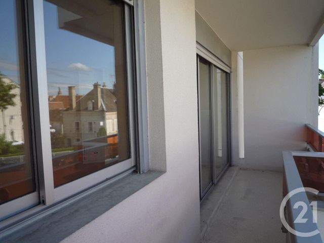 Studio à louer - 1 pièce - 32.99 m2 - ROMORANTIN LANTHENAY - 41 - CENTRE - Century 21 Sologne Immobilier Studio à louer - 1 pièce - 32.99 m2 - ROMORANTIN LANTHENAY - 41 - CENTRE - Century 21 Sologne Immobilier