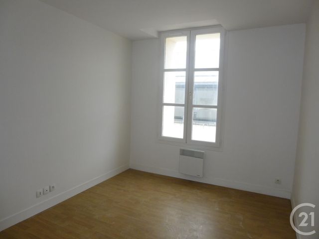 Afficher la photo en grand Appartement F3 à louer - 4 pièces - 60.11 m2 - ROMORANTIN LANTHENAY - 41 - CENTRE - Century 21 Sologne Immobilier