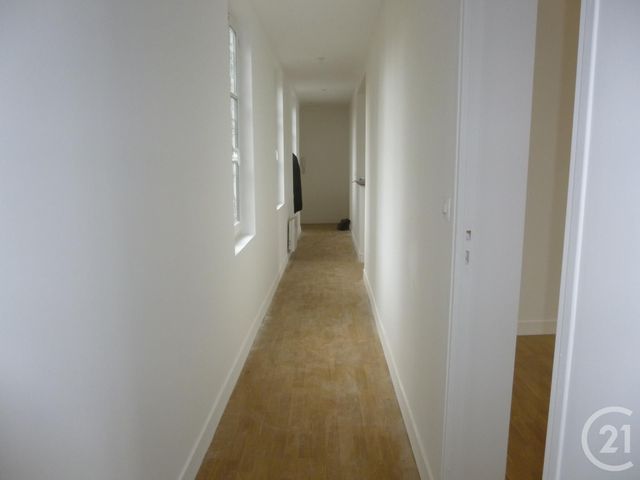 Afficher la photo en grand Appartement F3 à louer - 4 pièces - 60.11 m2 - ROMORANTIN LANTHENAY - 41 - CENTRE - Century 21 Sologne Immobilier