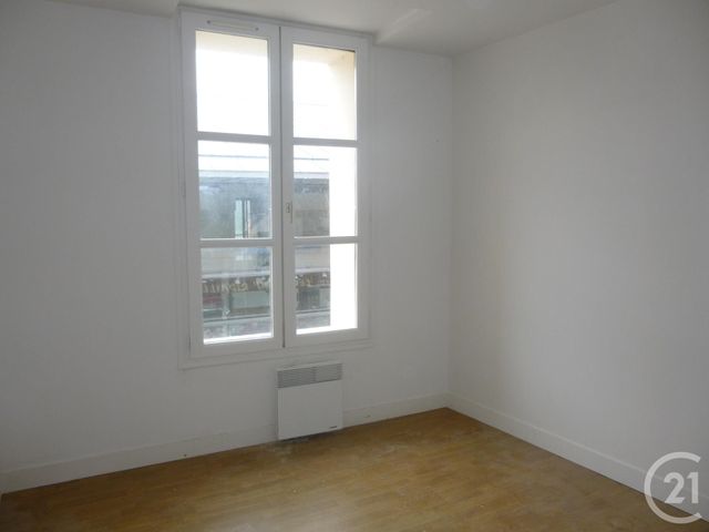Afficher la photo en grand Appartement F3 à louer - 4 pièces - 60.11 m2 - ROMORANTIN LANTHENAY - 41 - CENTRE - Century 21 Sologne Immobilier