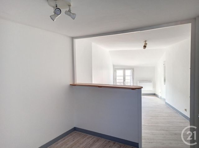 Afficher la photo en grand Appartement Studio à louer - 1 pièce - 22.0 m2 - ROMORANTIN LANTHENAY - 41 - CENTRE - Century 21 Sologne Immobilier