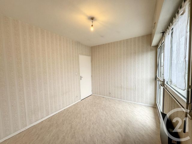 Afficher la photo en grand Appartement F2 à vendre - 2 pièces - 49.0 m2 - ROMORANTIN LANTHENAY - 41 - CENTRE - Century 21 Sologne Immobilier