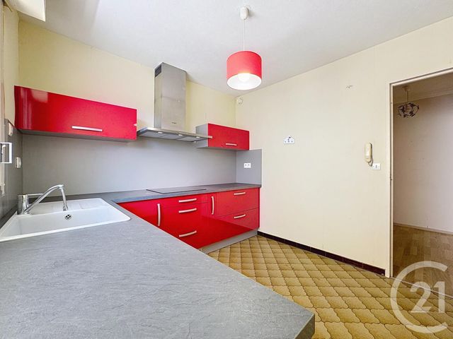 Afficher la photo en grand Appartement F3 à vendre - 3 pièces - 83.88 m2 - ROMORANTIN LANTHENAY - 41 - CENTRE - Century 21 Sologne Immobilier