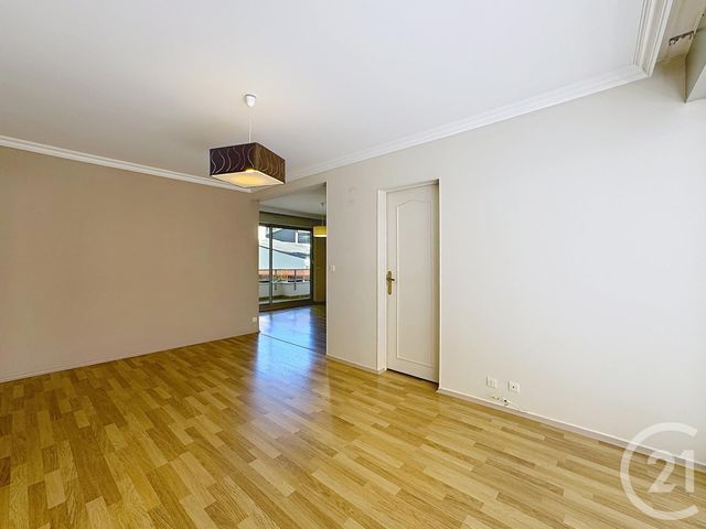 Afficher la photo en grand Appartement F3 à vendre - 3 pièces - 83.88 m2 - ROMORANTIN LANTHENAY - 41 - CENTRE - Century 21 Sologne Immobilier