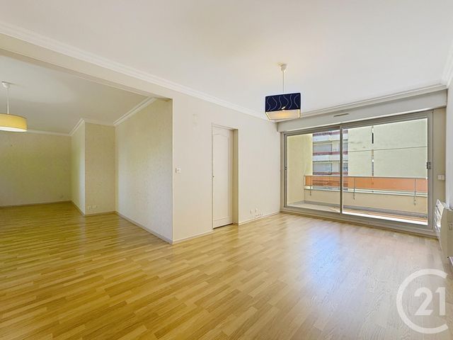 Afficher la photo en grand Appartement F3 à vendre - 3 pièces - 83.88 m2 - ROMORANTIN LANTHENAY - 41 - CENTRE - Century 21 Sologne Immobilier