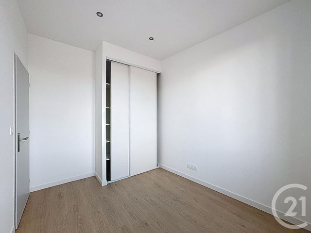 Afficher la photo en grand Appartement à louer - 3 pièces - 40.0 m2 - ROMORANTIN LANTHENAY - 41 - CENTRE - Century 21 Sologne Immobilier