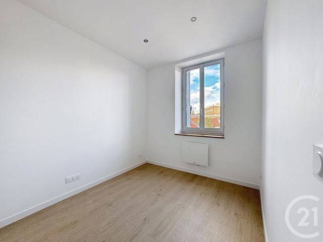 Afficher la photo en grand Appartement à louer - 3 pièces - 40.0 m2 - ROMORANTIN LANTHENAY - 41 - CENTRE - Century 21 Sologne Immobilier