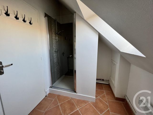 Appartement Duplex à louer - 2 pièces - 33.0 m2 - ROMORANTIN LANTHENAY - 41 - CENTRE - Century 21 Sologne Immobilier