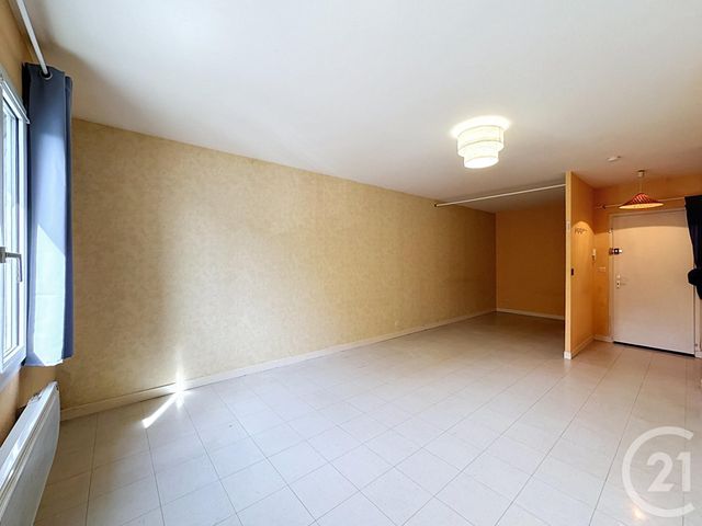 Appartement Studio à louer - 1 pièce - 35.0 m2 - ROMORANTIN LANTHENAY - 41 - CENTRE - Century 21 Sologne Immobilier